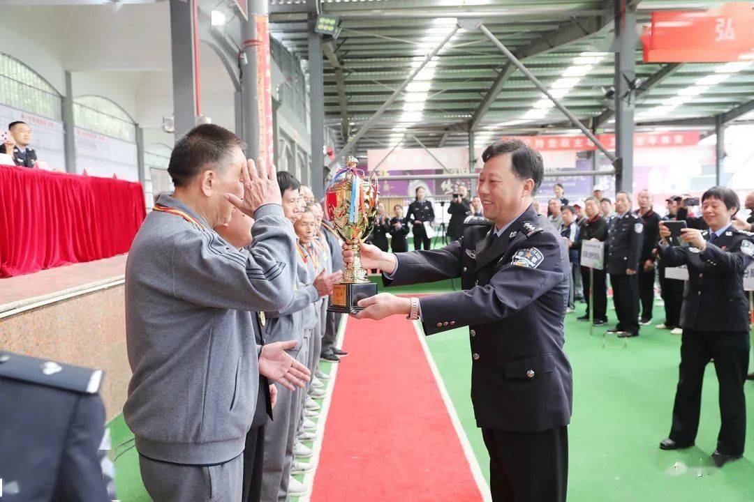十大外围足球大平台_
全市公安系统十五支球队齐聚晚晴乐园 谁是第一名？(图7)